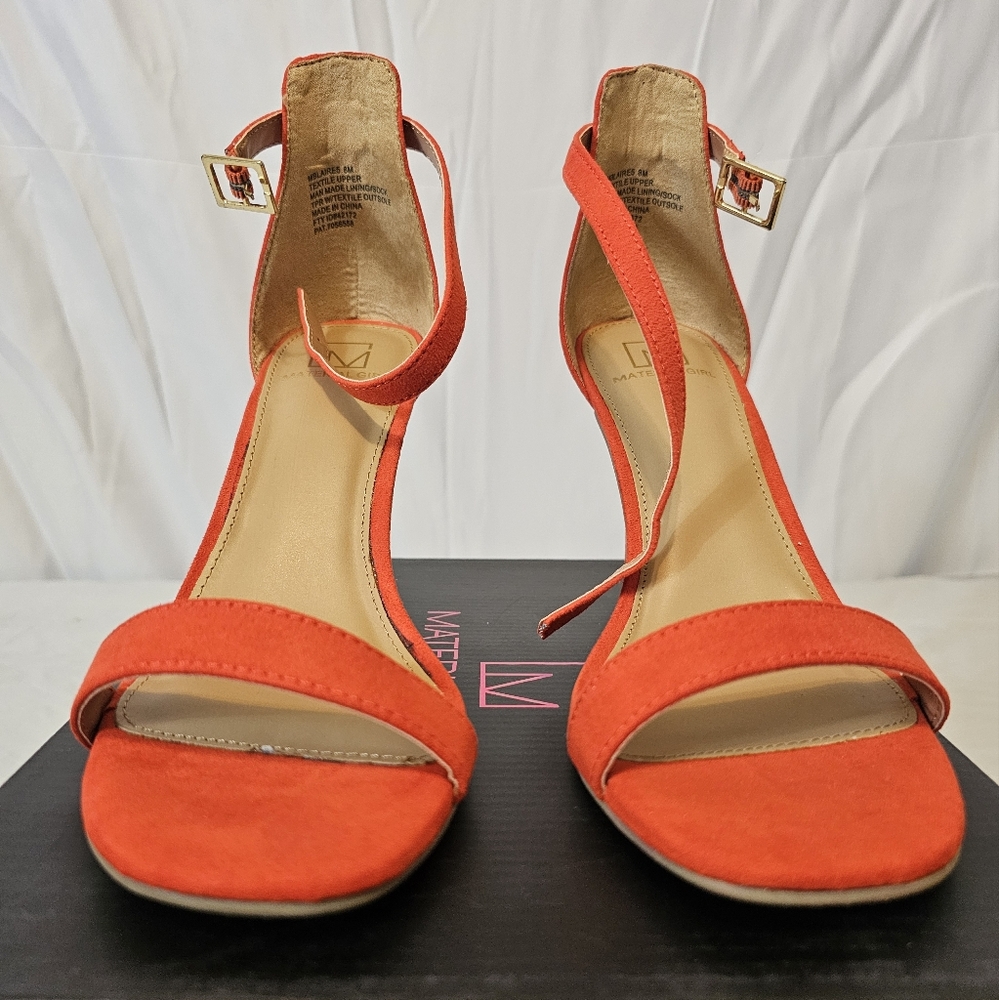 Material Girl Sz 8 Red Shoes